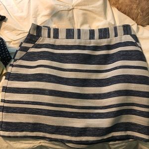 Short skirt tweeded stripe